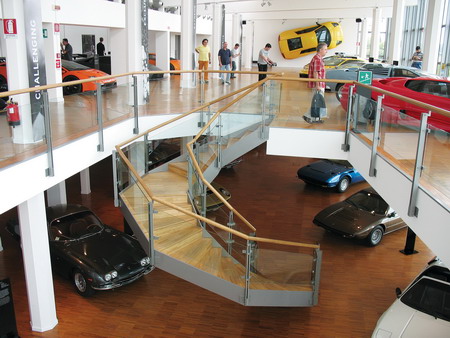 אוטו מדריך: מוזיאוני רכב באיטליה – אמנות מודרנית
